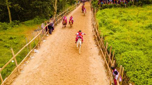 Carrera de Cintas en Todos Santos Cuchumatán, Huehuetenango